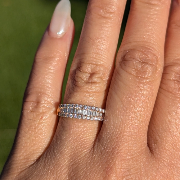 18K Rose Gold Wide Baguette and Round Diamond Band - Picture 7 of 7